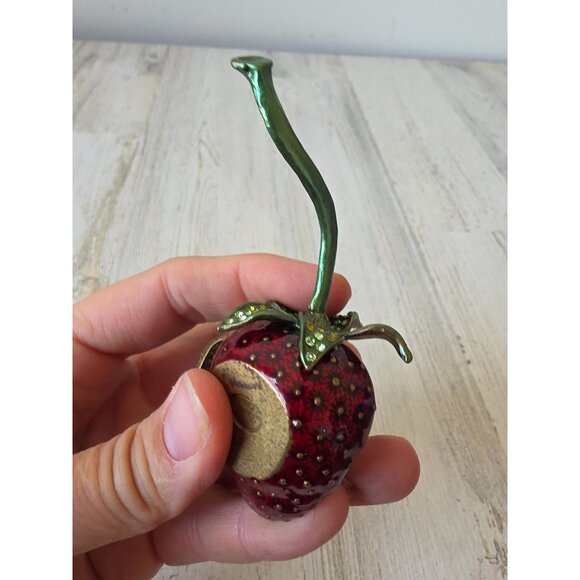 Sweet romance raspberry box trinket glitter rhinestone realistic lifelike - Picture 6 of 8